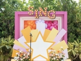 Bảng giá in standee, backdrop, backlit film & cắt bế decal 2026