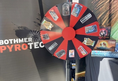 Bảng giá in decal & backdrop cho Photobooth, Lucky Wheel, Plinko sự kiện