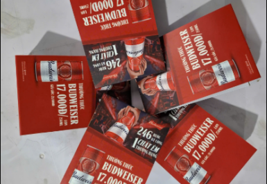 In standee, brochure, catalogue – chọn loại nào cho từng mục đích?