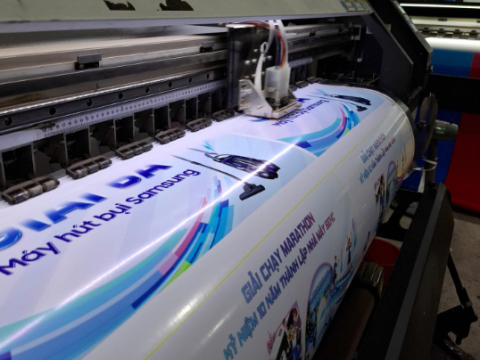 In UV là gì? Những điều bạn cần biết về công nghệ in UV hiện nay