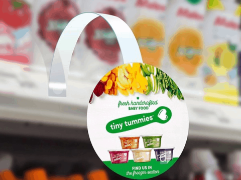 Ý tưởng trang trí cửa hàng dịp Giỗ Tổ Hùng Vương bằng POSM và decal